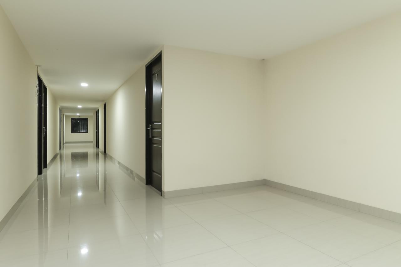 Reddoorz Near Harmoni Gajah Mada Hotel Jakarta Exterior photo