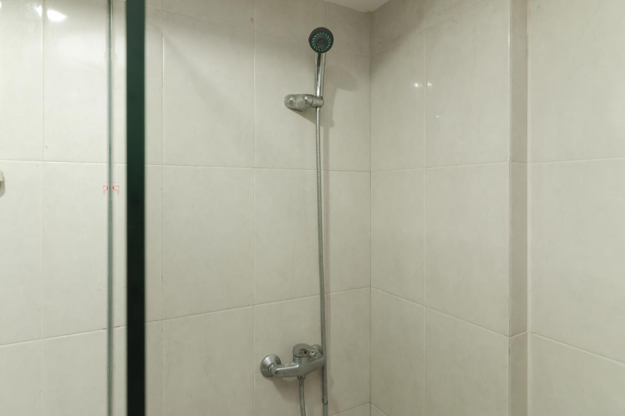 Reddoorz Near Harmoni Gajah Mada Hotel Jakarta Exterior photo