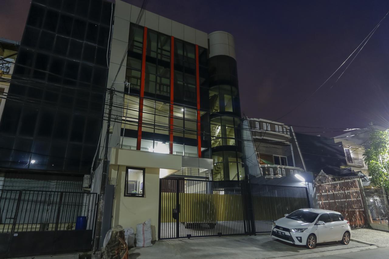 Reddoorz Near Harmoni Gajah Mada Hotel Jakarta Exterior photo